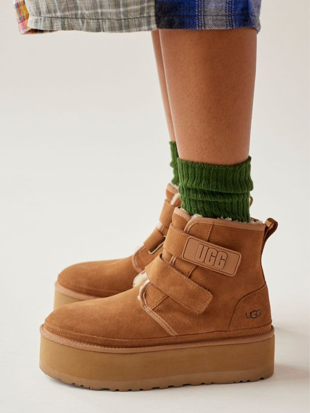 UGG Neumel Suede Platform Ankle Boots Size 6